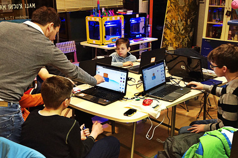Istraživanje 3D inkubatora Gradske knjižnice Rijeka: 3D modeliranje i printanje u školi?   