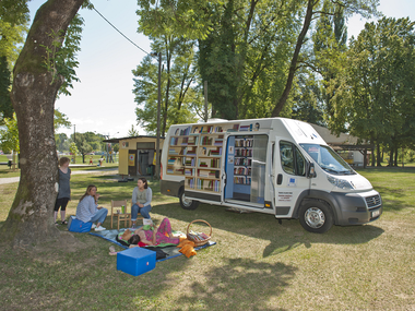 Karlovački bibliobusi: O knjižnici na kotačima najbolje je ispričati dobru priču