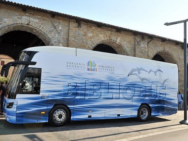 Koparski bibliobus: knjižnica na kotačima koja knjige vozi kroz čak tri države