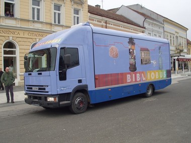 Koprivnički bibliobus: Sreća je ono kada djeca uđu u bibliobus pjevajući, legnu na pod i čitaju knjigu