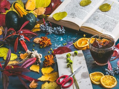10 razloga za jesen uz Gradsku knjižnicu Rijeka: od “buđenja” u 8 sati do knjige i dekice   