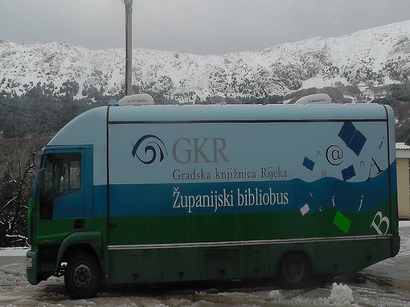 Bibliobus krenuo i u Bašku