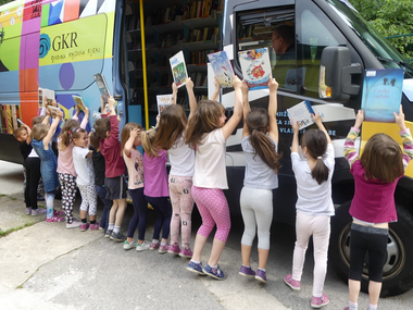 Gradski bibliobus: toliko dobrih knjiga za djecu i odgojitelje!